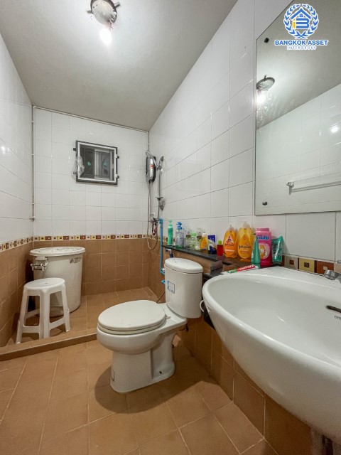 บ้านเดี่ยวมือสองย่านนนทบุรี ม.ภัสสร14 บางใหญ่ #หลังมุม เนื้อที่กว้างขวางมากถึง 64 ตร.ว. ฟังก์ชัน 4 ห้องนอน 2 ห้องน้ำ 2 ที่จอดรถ บ้านสภาพดี แถมฟรี! 4 เครื่องปรับอากาศ, 1 เครื่องทำน้ำอุ่น บนทำเลศักยภาพ ใกล้เซ็นทรัลเวสต์เกต, รถไฟฟ้าสายสีม่วง "สถานีตลาดบางใหญ่" และทางด่วน...